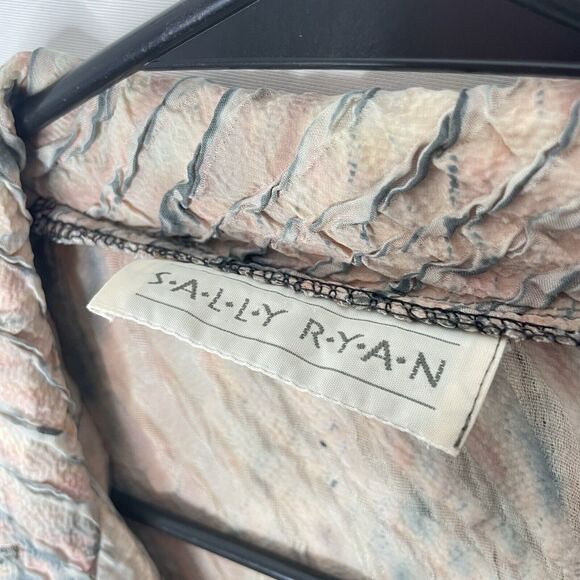 Vintage Silk Button Down Blouse Crinkle Textured Pastel Abstract Top Size S - Picture 4 of 8